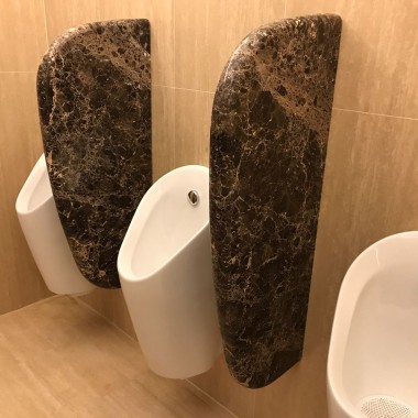 Gran Hotel Miramar, baños con urinarios Geberit Preda (© Estudio Seguí) Gran Hotel Miramar, baños con urinarios Geberit Preda (© Estudio Seguí)