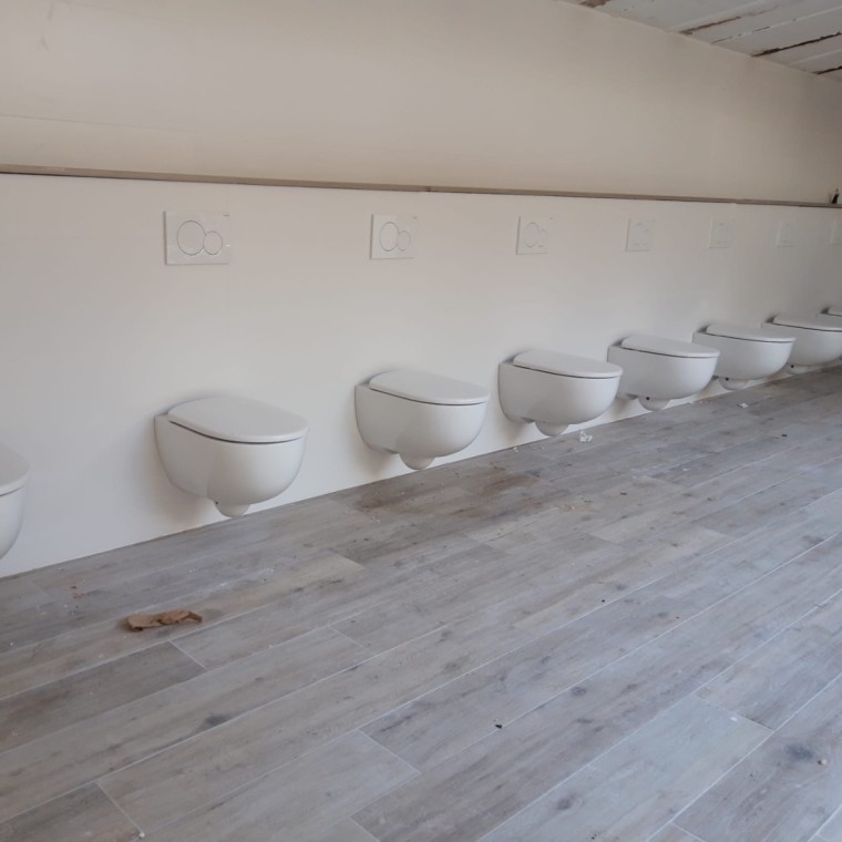 Inodoros Geberit instalados en camping King's Inodoros Geberit instalados en camping King's