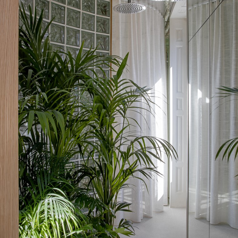 Zona de ducha con sifón de pared para ducha de obra Wall Drain (©Asier Rua: Casa Decor 2025 Geberit-Zooco) Zona de ducha con sifón de pared para ducha de obra Wall Drain (©Asier Rua: Casa Decor 2025 Geberit-Zooco)