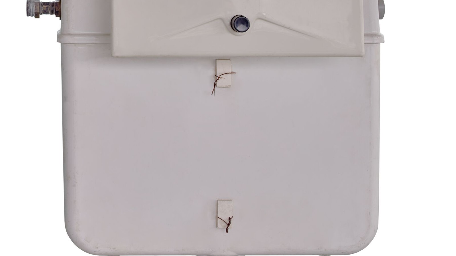 Primera cisterna empotrada Geberit en 1964