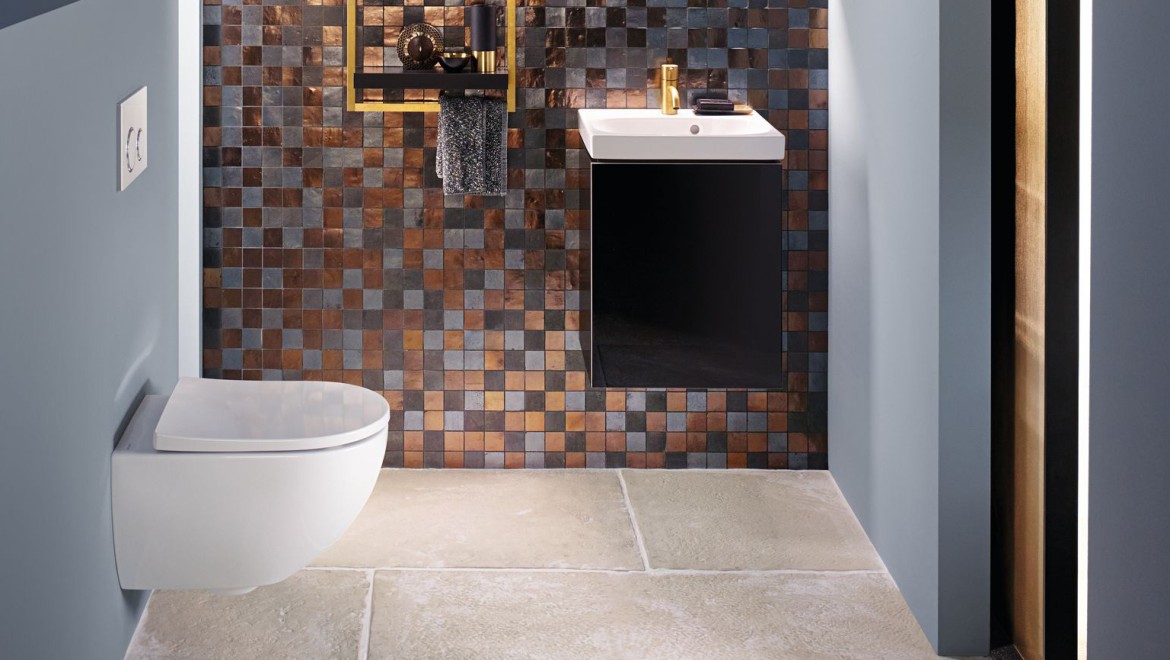 Baño moderno en un espacio muy estrecho con inodoro y lavabo Acanto Baño moderno en un espacio muy estrecho con inodoro y lavabo Acanto
