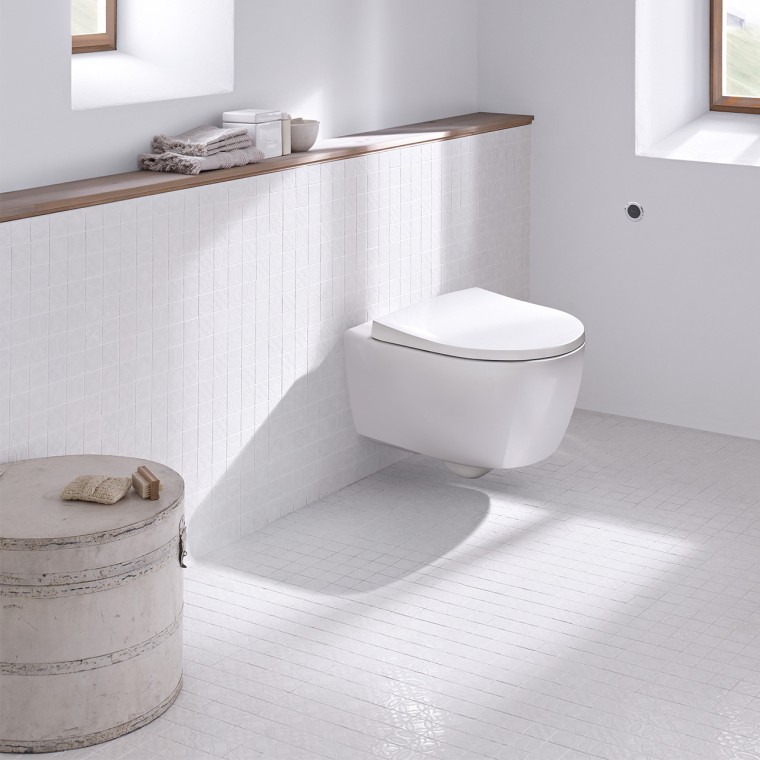 Inodoro Geberit sin barreras con accionamiento de la descarga a distancia