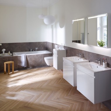 Baño equipado con productos de la serie de baño Geberit Selnova Baño equipado con productos de la serie de baño Geberit Selnova