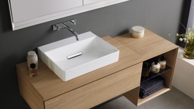 Lavabo Geberit ONE sobre encimera, mueble bajo para lavabo Geberit ONE en encina