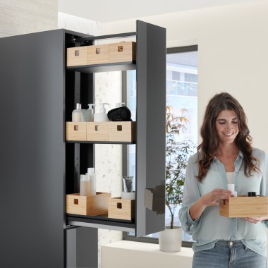 Mueble alto con frontal en vidrio lava Mueble alto con frontal en vidrio lava