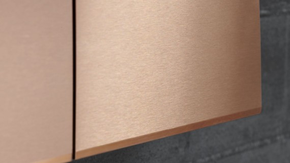 Sigma70 en acero inoxidable acabado oro rosado (© Geberit) Sigma70 en acero inoxidable acabado oro rosado (© Geberit)