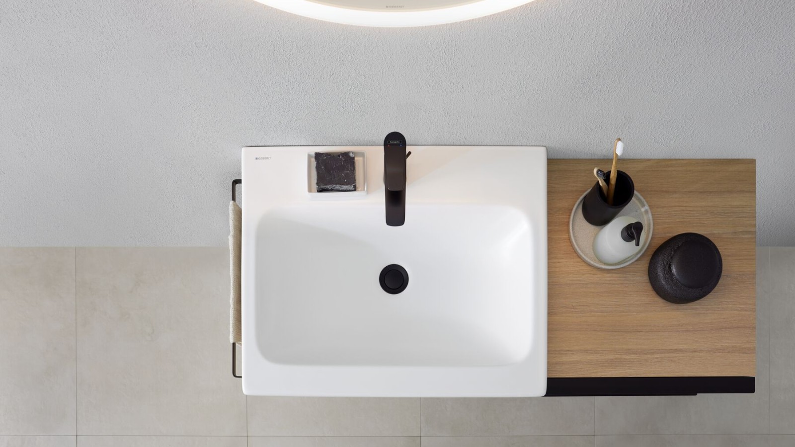 Serie para baño Geberit iCon en encina