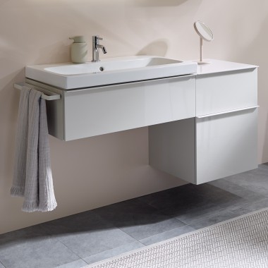 Mueble bajo para lavabo en blanco Geberit iCon con tirador