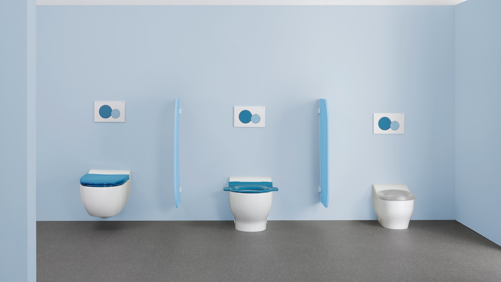 Inodoros de la serie de baño Geberit Bambini con tapas de inodoro y pulsadores de colores Inodoros de la serie de baño Geberit Bambini con tapas de inodoro y pulsadores de colores