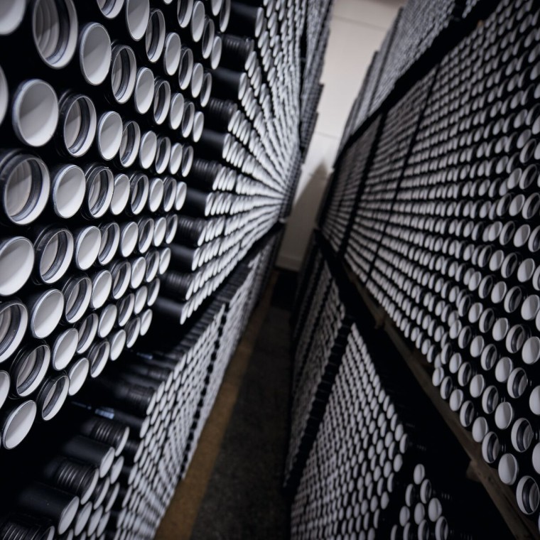 Tubos apilados Silent-PP producidos en Europa Tubos apilados Silent-PP producidos en Europa