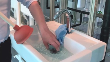 El lavabo ya no drena el agua El lavabo ya no drena el agua