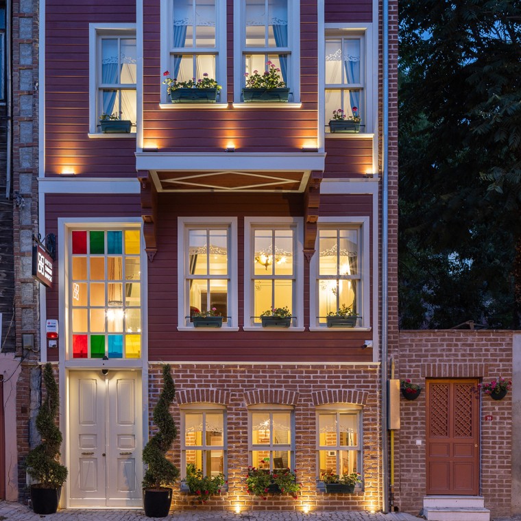 La casa está construida con una estructura tradicional de madera. Tanto en el exterior como en el interior se utilizaron materiales locales y tradicionales (© Hotel Turkish House) La casa está construida con una estructura tradicional de madera. Tanto en el exterior como en el interior se utilizaron materiales locales y tradicionales (© Hotel Turkish House)