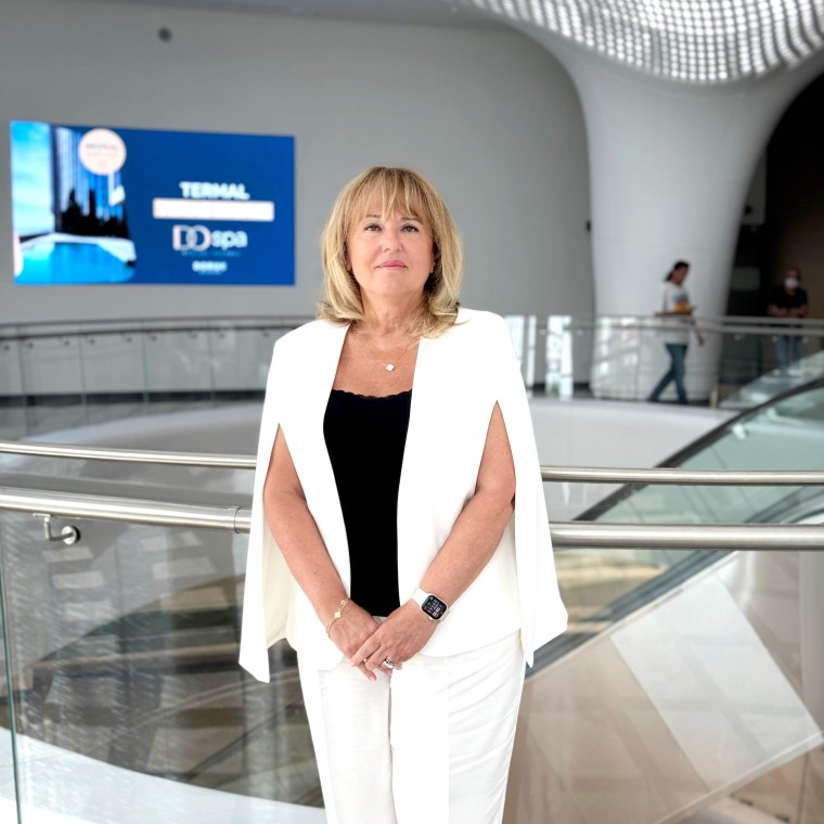 La Prof. Dra. Zeynep Kahveci quiere que sus pacientes y su personal se sientan cómodos (© Doruk Hospital)