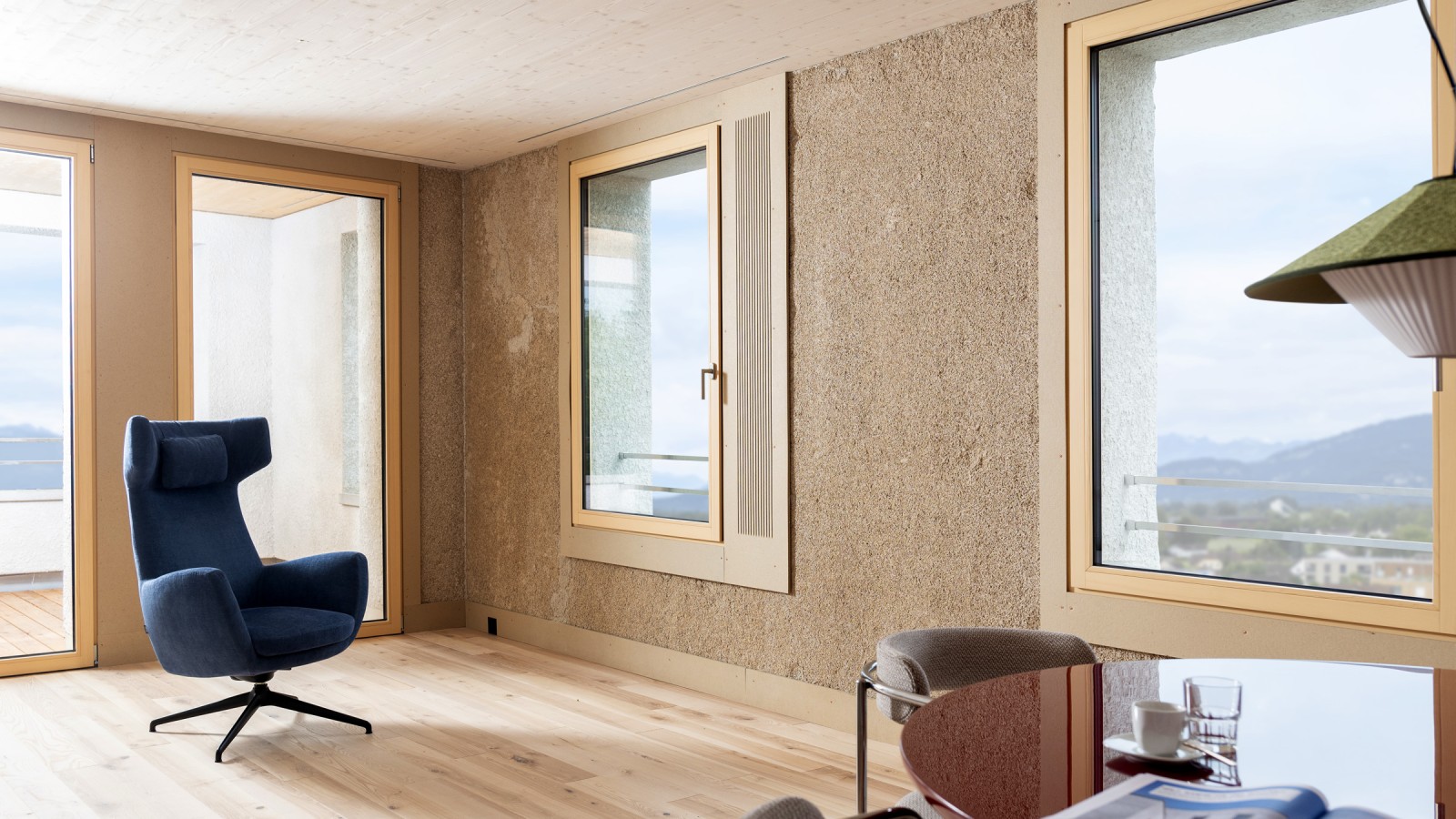 Ladrillos de cáñamo se utilizan en el interior de la casa de cáñamo más grande de Europa. (© Openly / Jens Ellensohn)