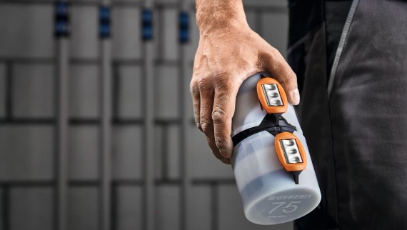 Geberit FlowFit está instalado en los edificios modulares StartBlock. (© Geberit) Geberit FlowFit está instalado en los edificios modulares StartBlock. (© Geberit)