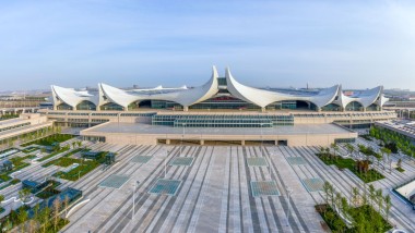 Dos olas grandes y ocho pequeñas: la estación ondulante de Hongdao (© ingDESIGN Co., Ltd.)