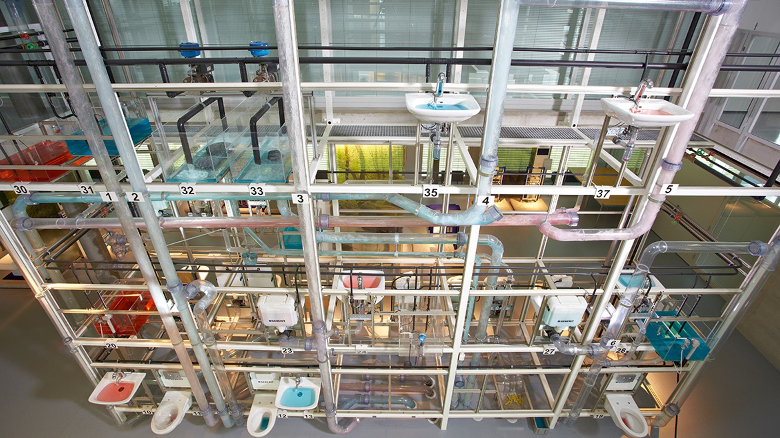 Torre de aguas residuales Geberit