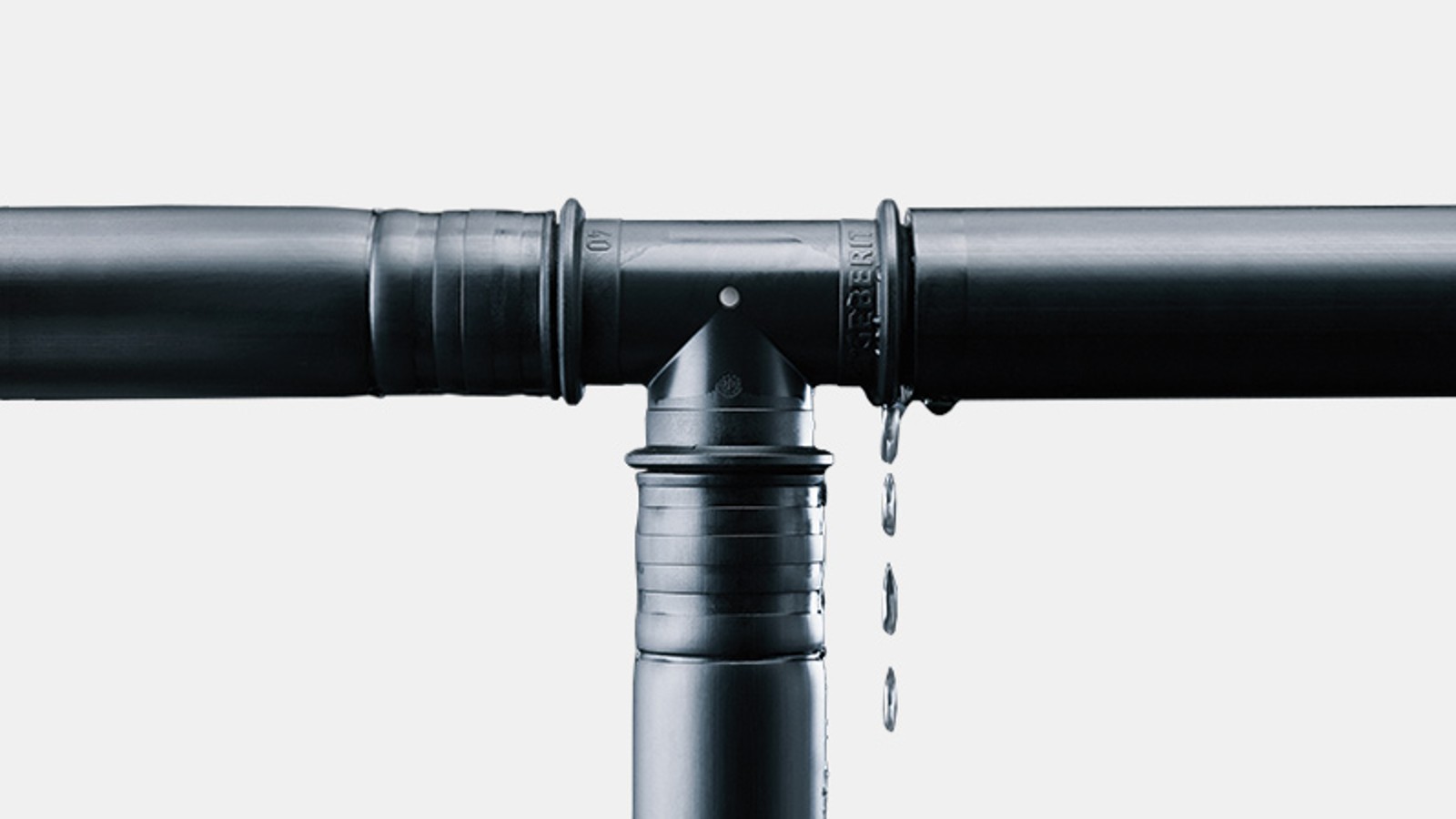 Los accesorios Geberit Mepla sin prensar se pueden identificar fácilmente durante la prueba de presión Los accesorios Geberit Mepla sin prensar se pueden identificar fácilmente durante la prueba de presión