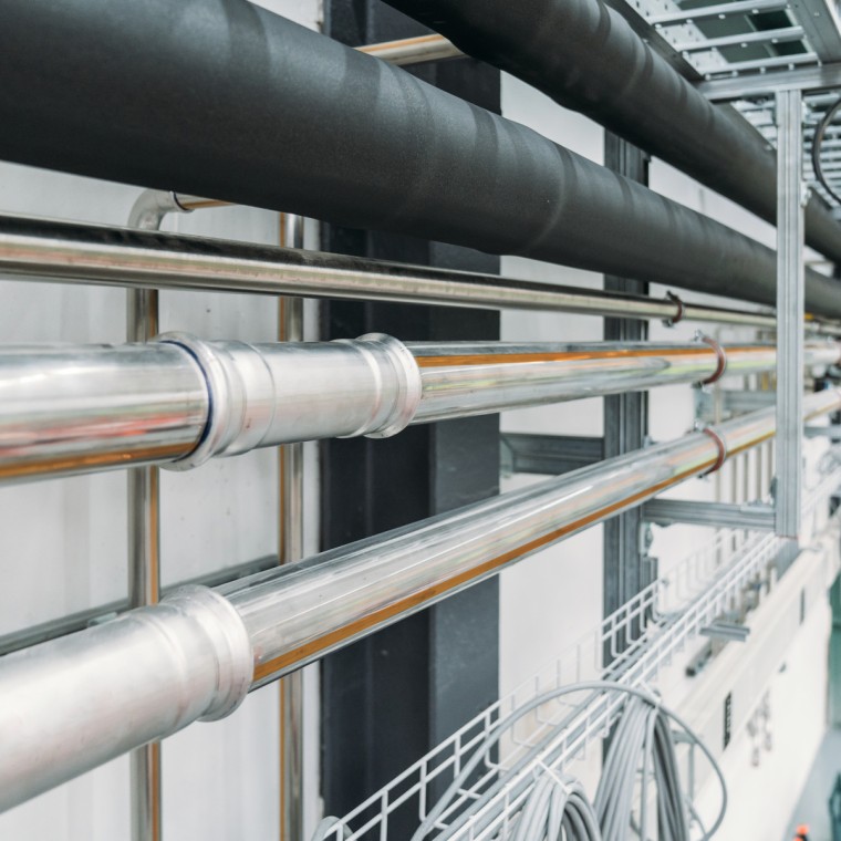 En muchas aplicaciones industriales, como el aire comprimido, los gases inertes y la presión negativa