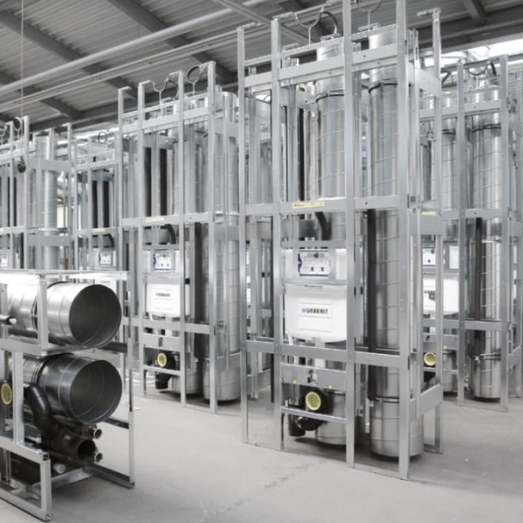 Cisternas empotradas y tuberías de suministro y evacuación Cisternas empotradas y tuberías de suministro y evacuación