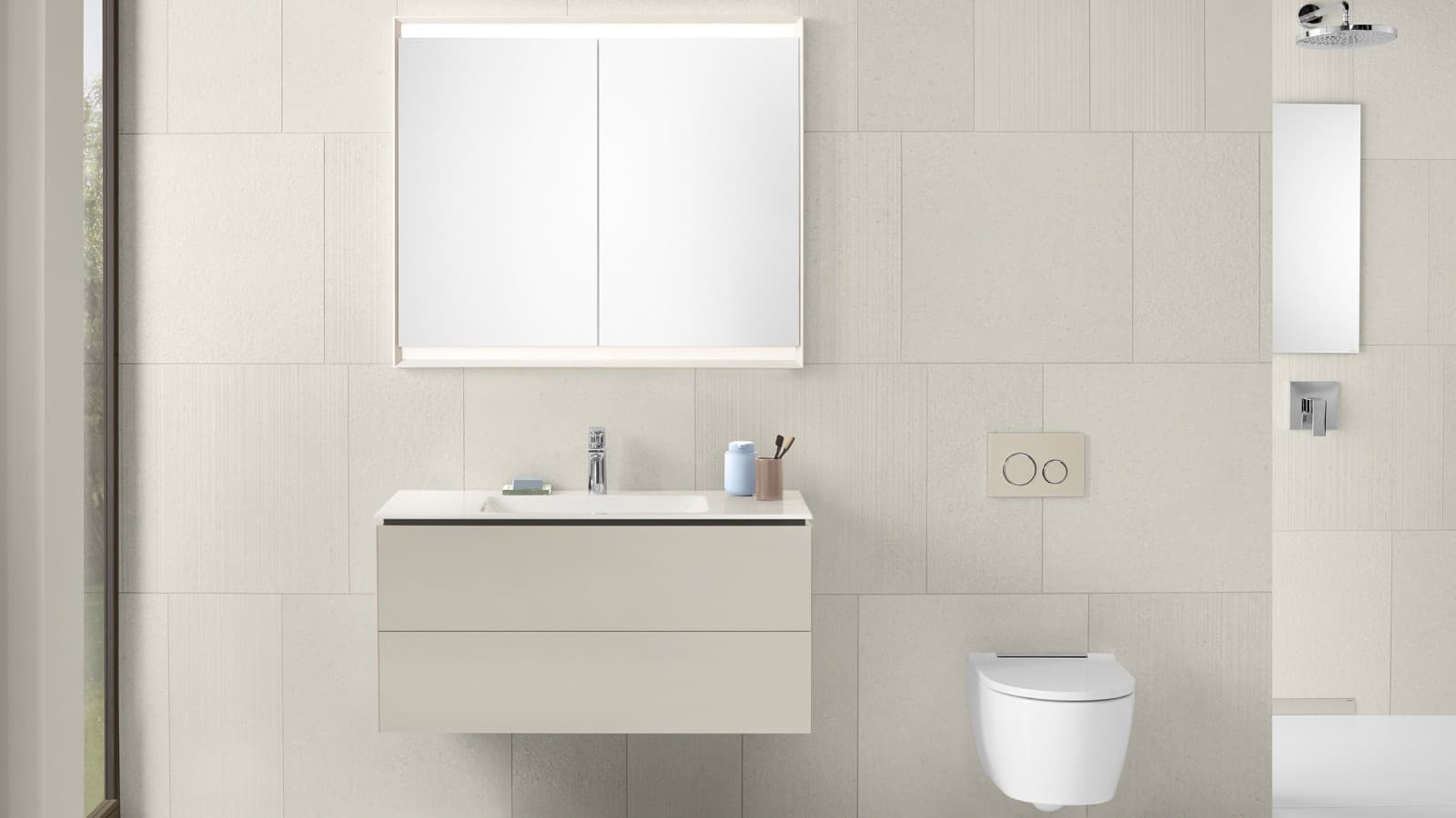 Baño Geberit con muebles de colores claros Baño Geberit con muebles de colores claros