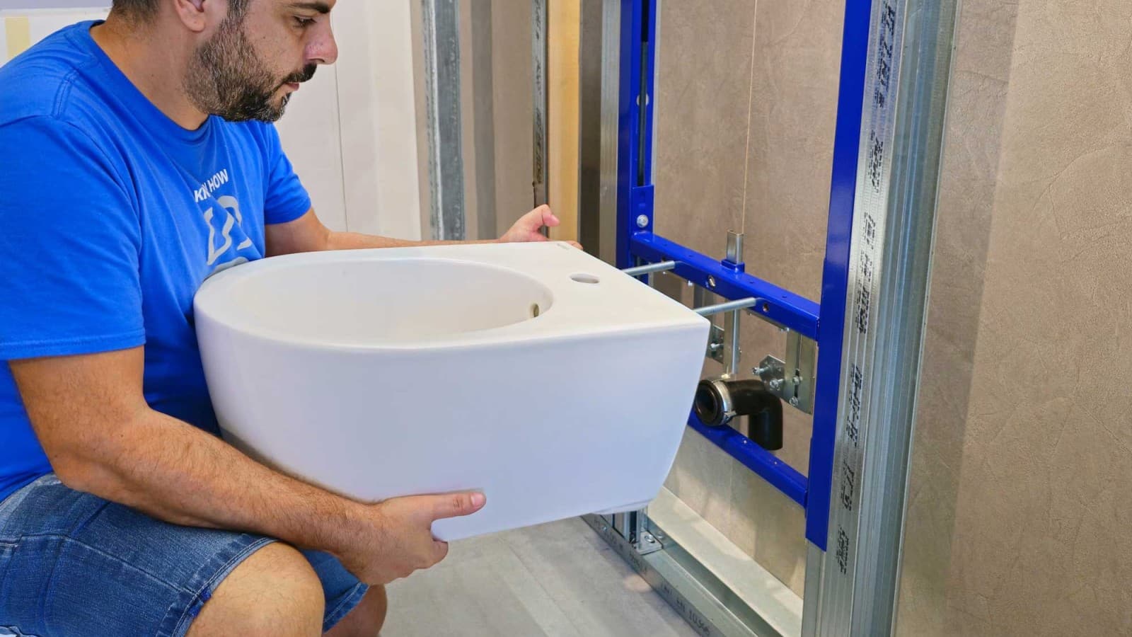 Instalación de un bidé Geberit con EFF3 Instalación de un bidé Geberit con EFF3