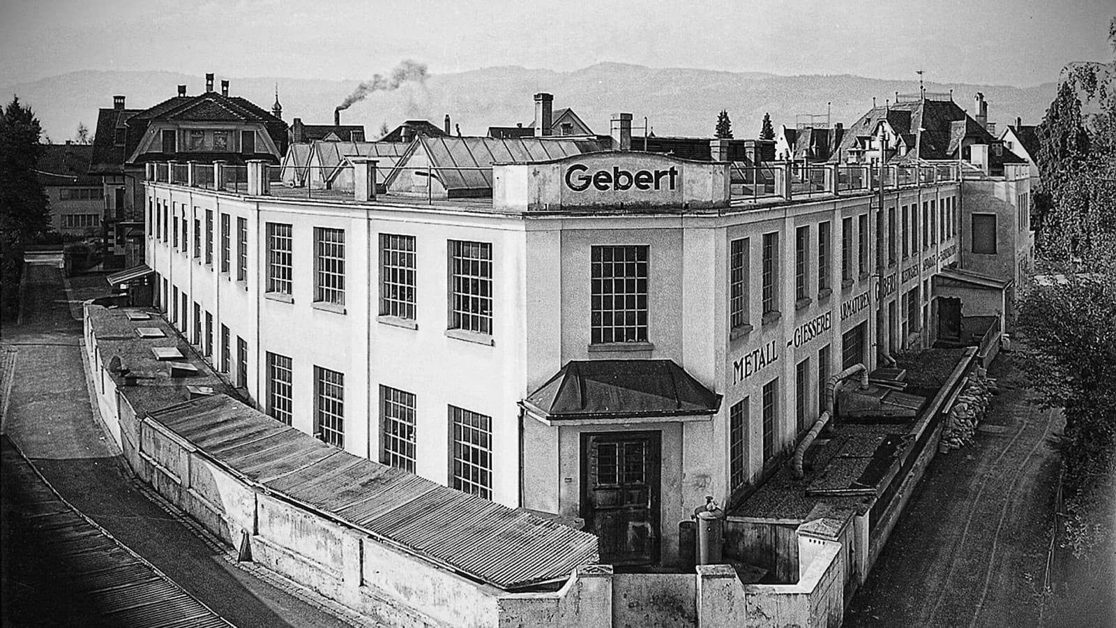 La primera fábrica en Rapperswill (CH) La primera fábrica en Rapperswill (CH)