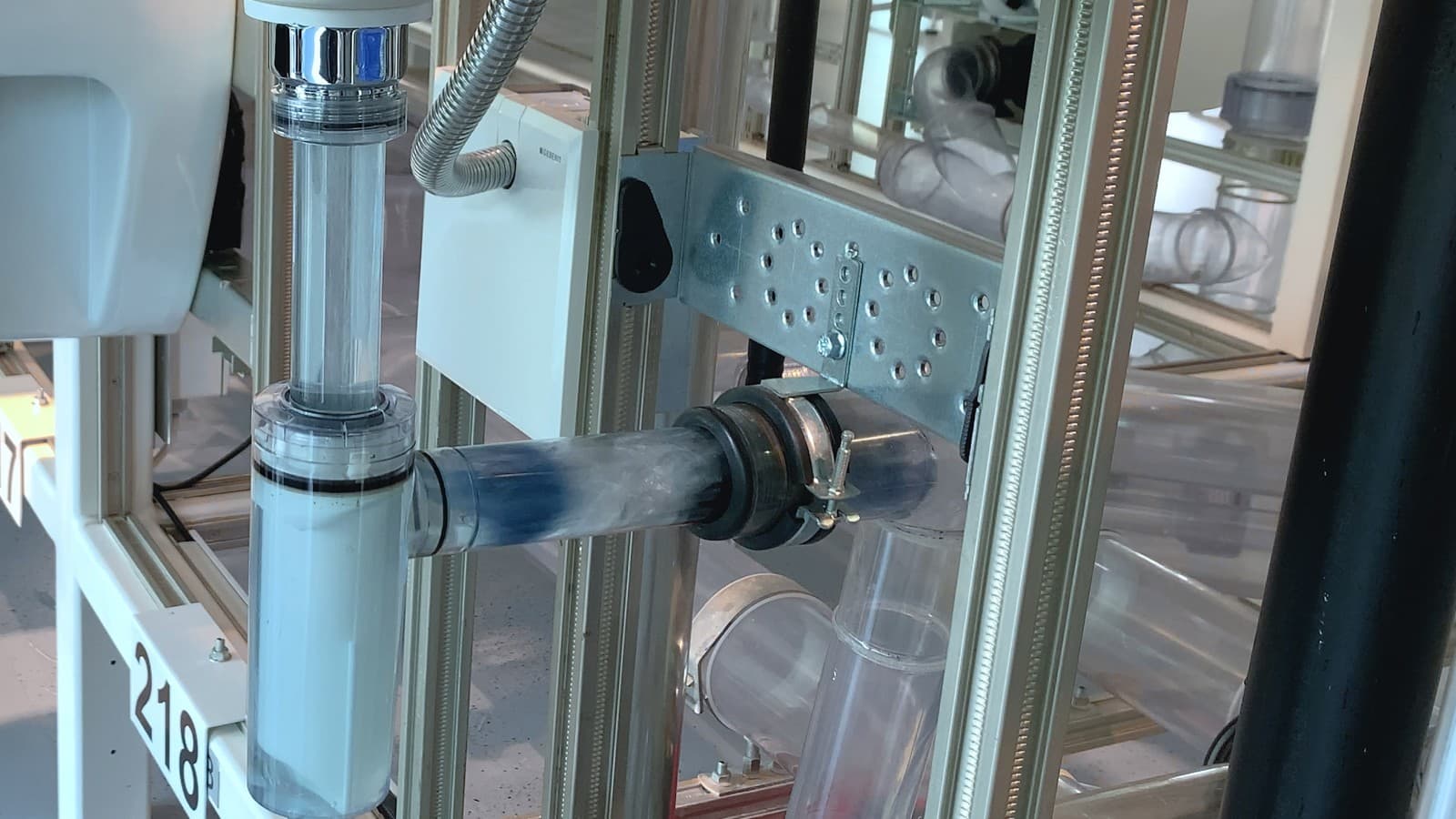 La obstrucción se suelta y se elimina La obstrucción se suelta y se elimina