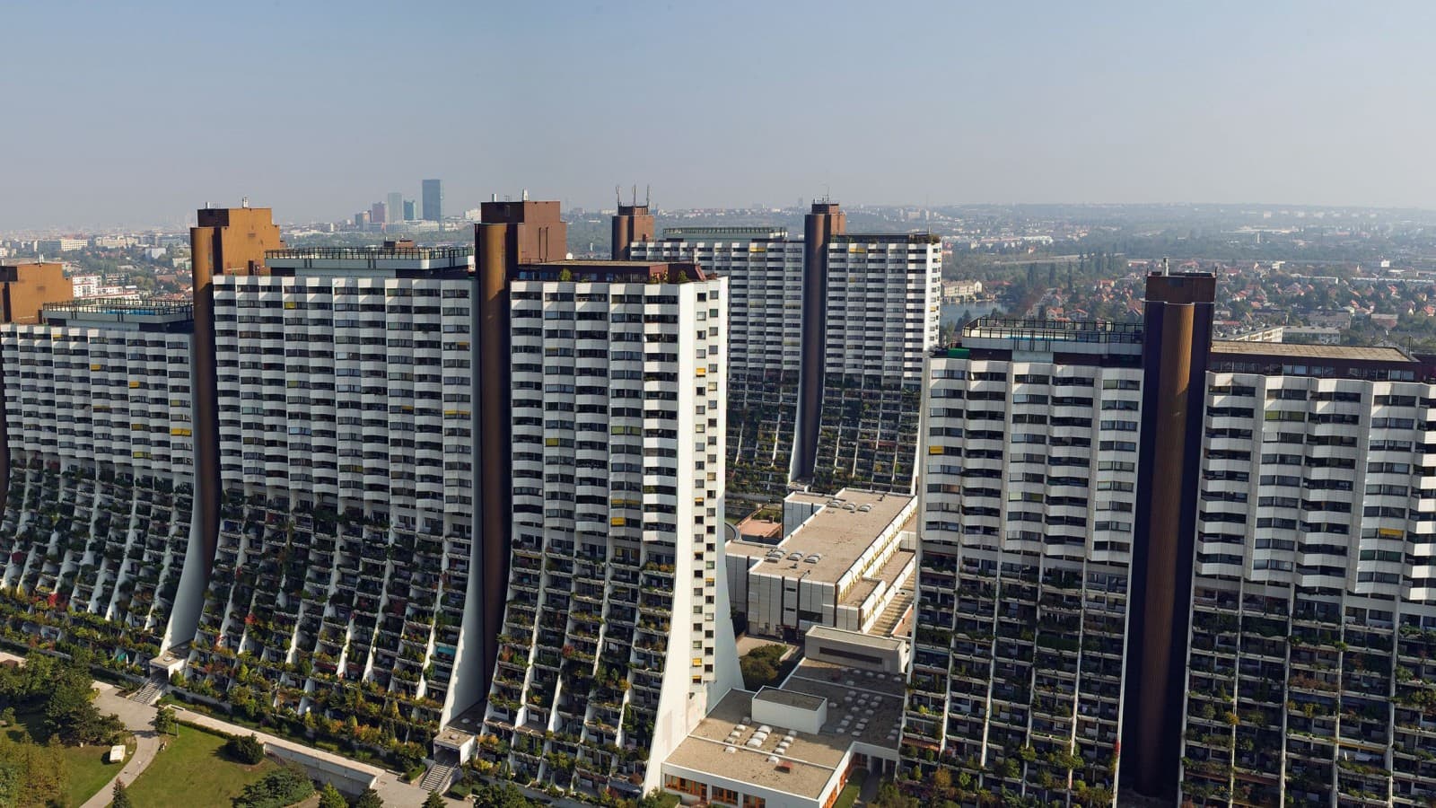El parque residencial Alt-Erlaa en Viena (© Gesiba) El parque residencial Alt-Erlaa en Viena (© Gesiba)