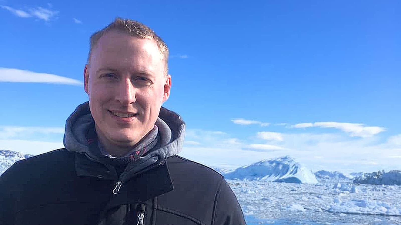 Jesper Hjort Hansen, copropietario de la empresa de fontanería y electricidad VVS og El Firmaet A/S en Ilulissat (© Adam Mørk) Jesper Hjort Hansen, copropietario de la empresa de fontanería y electricidad VVS og El Firmaet A/S en Ilulissat (© Adam Mørk)