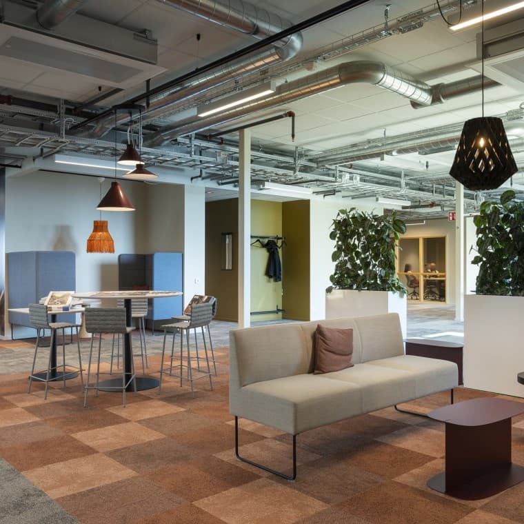 Un objetivo ambicioso para el moderno edificio de oficinas: la certificación LEED Platino (© baraBild) Un objetivo ambicioso para el moderno edificio de oficinas: la certificación LEED Platino (© baraBild)