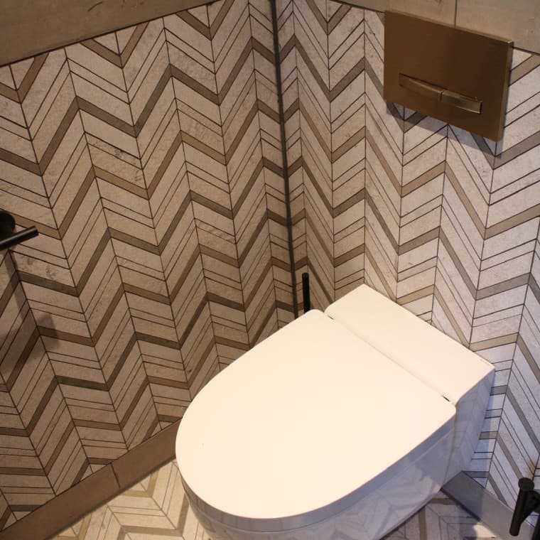 El pulsador Sigma50 garantiza una elegancia atemporal (© Geberit) El pulsador Sigma50 garantiza una elegancia atemporal (© Geberit)