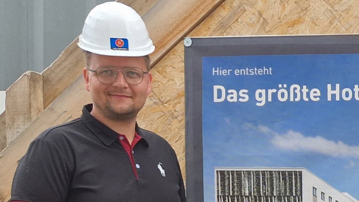 Florian Schmallegger, jefe de obras en Heiz-Hofstätter (© Geberit) Florian Schmallegger, jefe de obras en Heiz-Hofstätter (© Geberit)