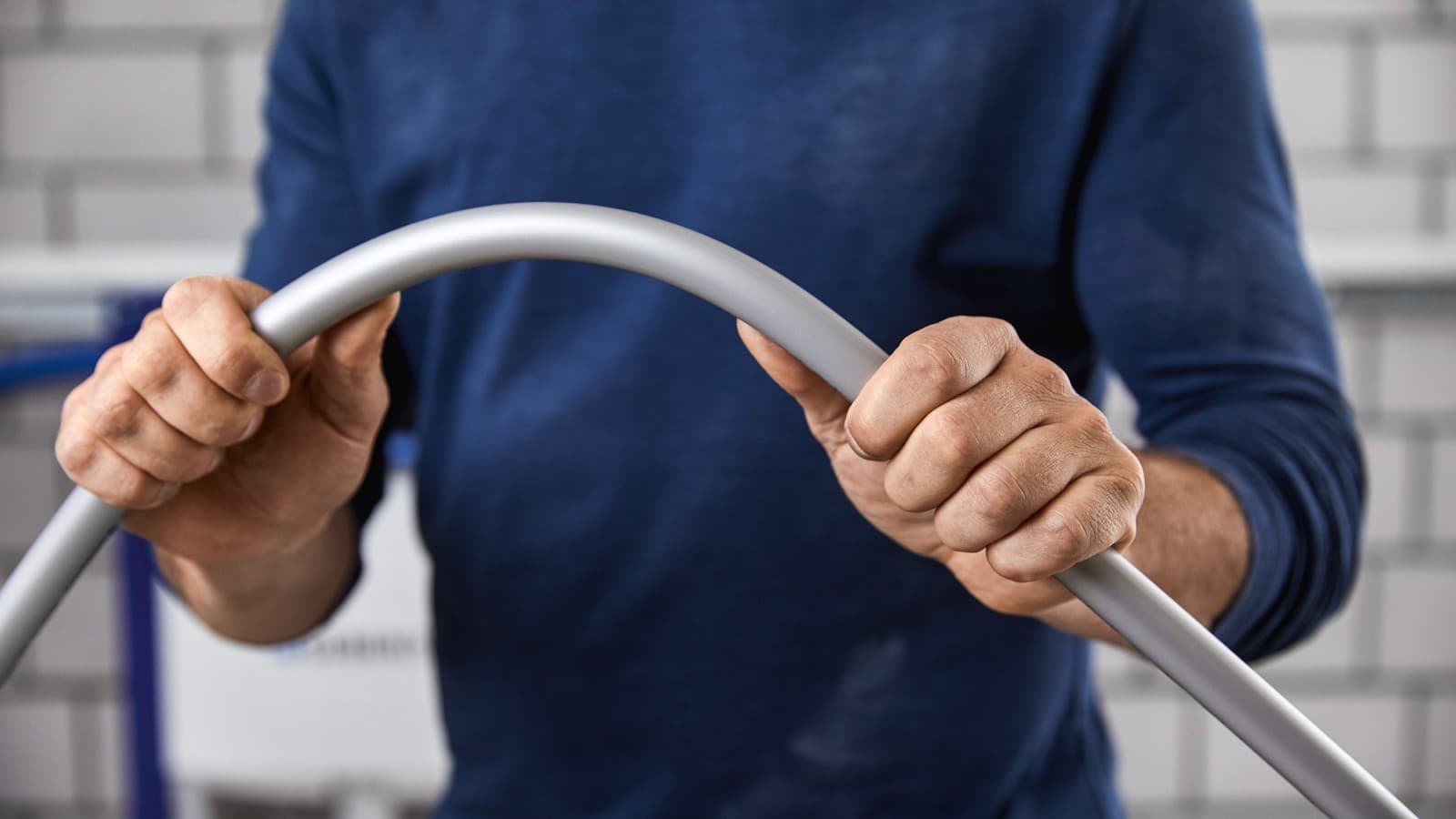 Curvado manual de tuberías Geberit FlowFit Curvado manual de tuberías Geberit FlowFit