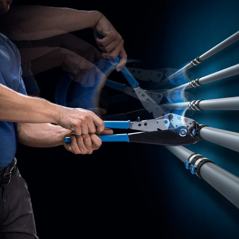 FlowFit solo necesita 2 mordazas de compresión para todas las dimensiones de tubo FlowFit solo necesita 2 mordazas de compresión para todas las dimensiones de tubo